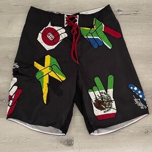 Billabong Men’s Board Shorts Size 30 International Flags Peace Hands Unworn